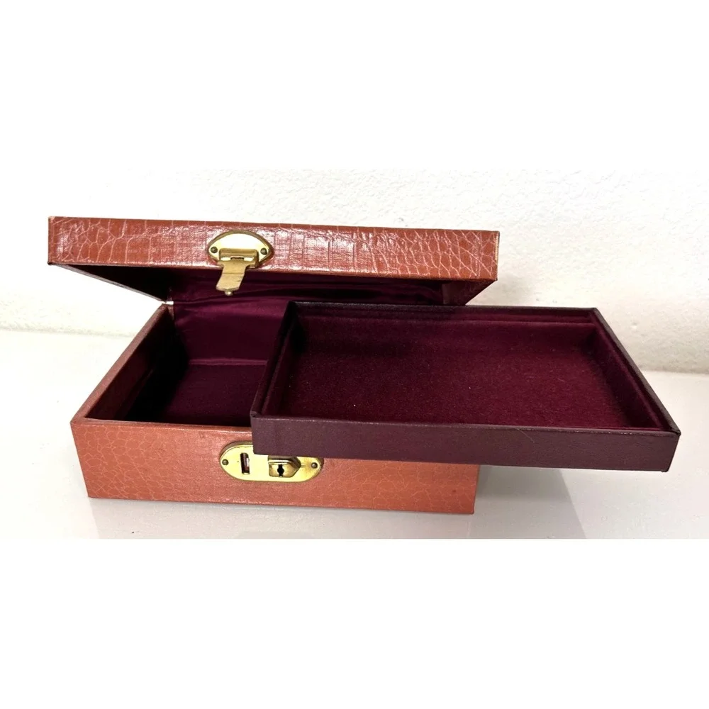 Vintage Faux Crocodile Jewelry Box Handle Brown Red Interior Lock Lift Out USA